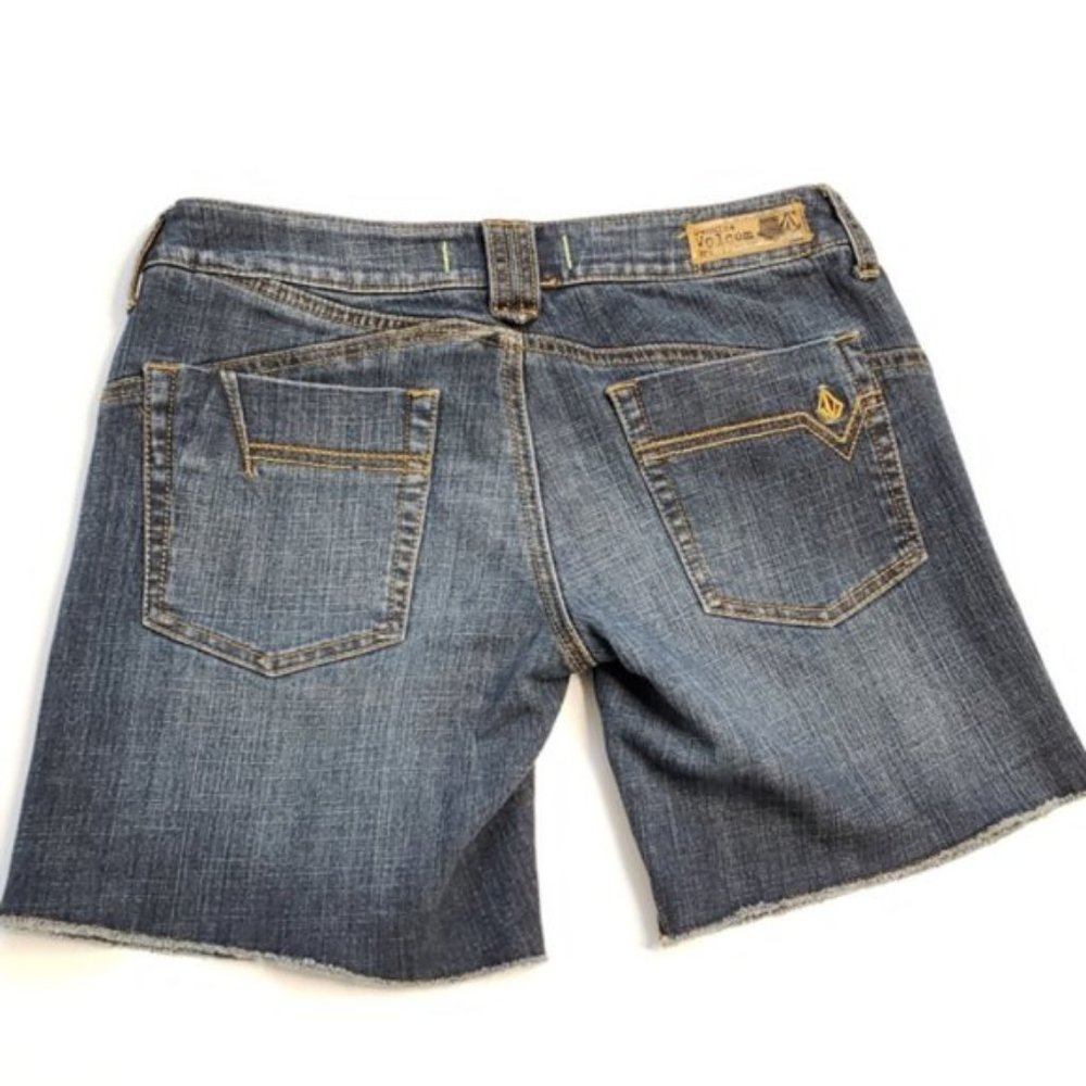 VOLCOM Boyfriend Jeans Dark Wash Midi Shorts - Picture 3 of 4